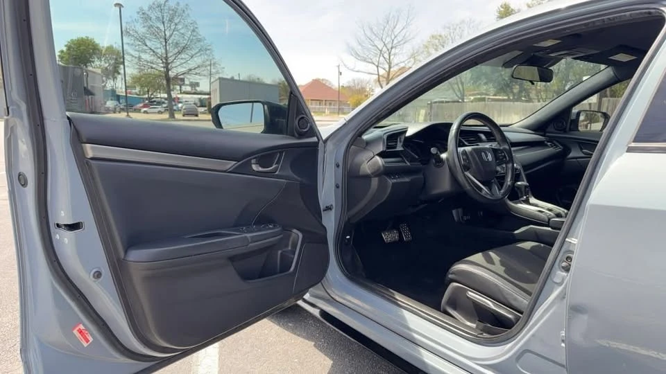 2021 Honda Civic 10th Gen - Image 5 of 11