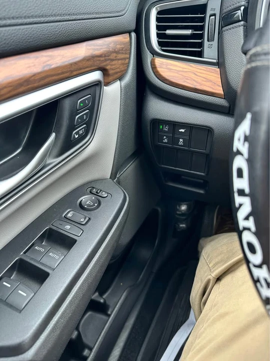 2021 Honda CR-V 5th Gen - Image 15 of 16