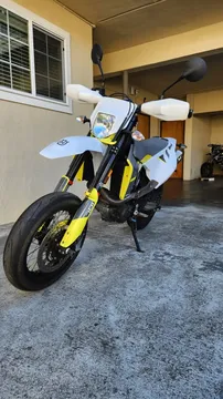 2021 Husqvarna 701sm