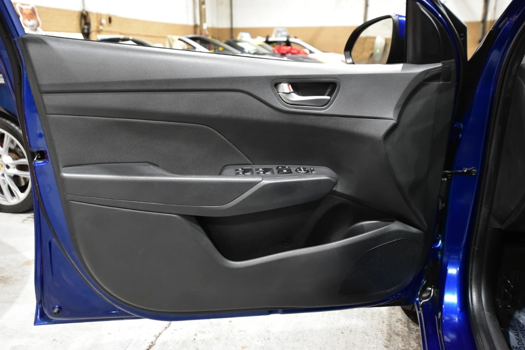 2021 Hyundai Accent - Image 10 of 12