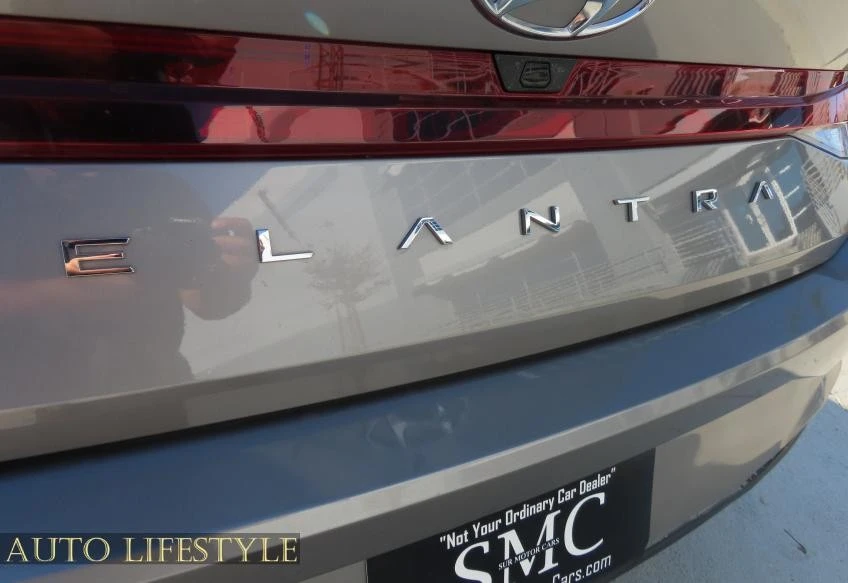 2021 Hyundai Elantra - Image 16 of 21