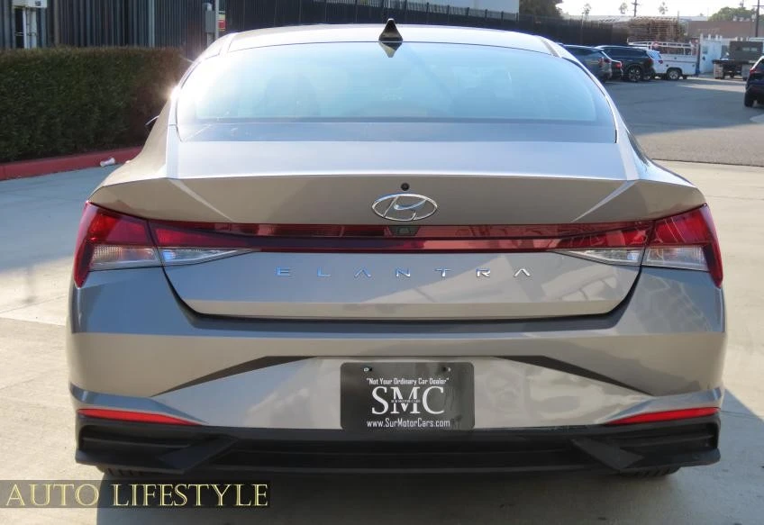 2021 Hyundai Elantra - Image 12 of 21