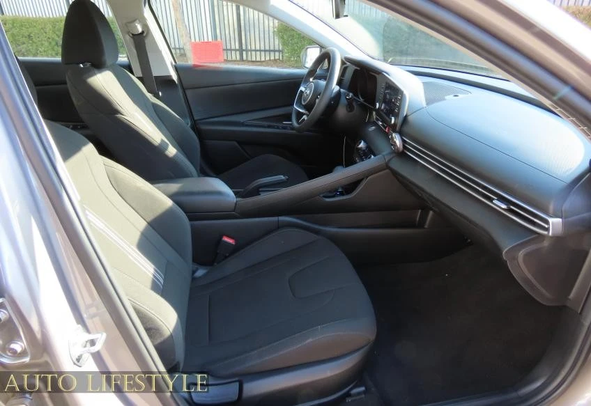 2021 Hyundai Elantra - Image 19 of 21