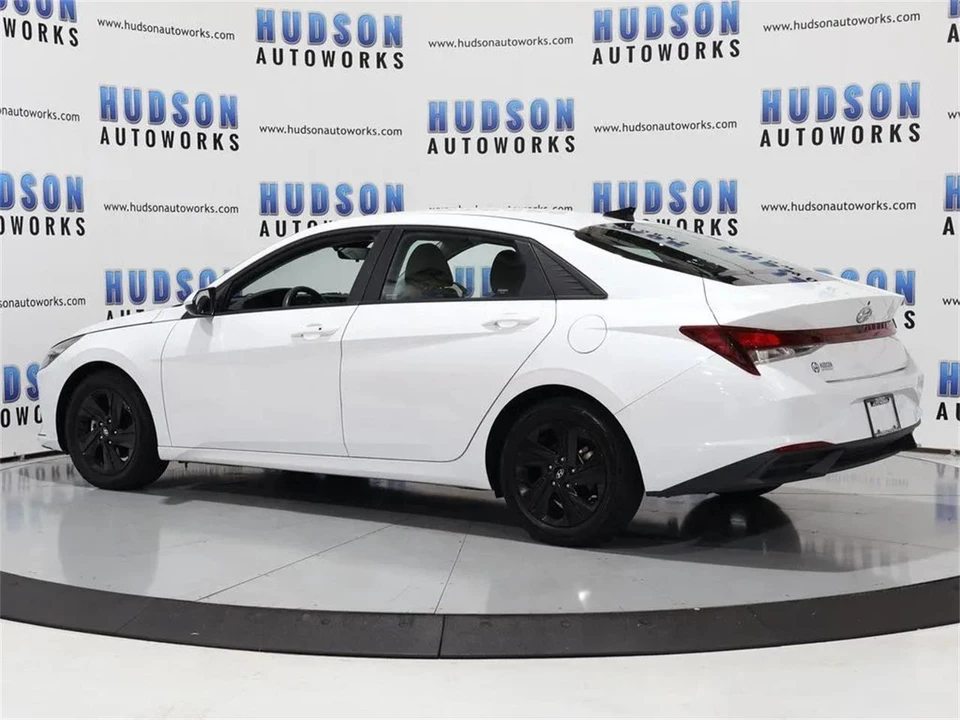 2021 Hyundai Elantra - Image 4 of 31