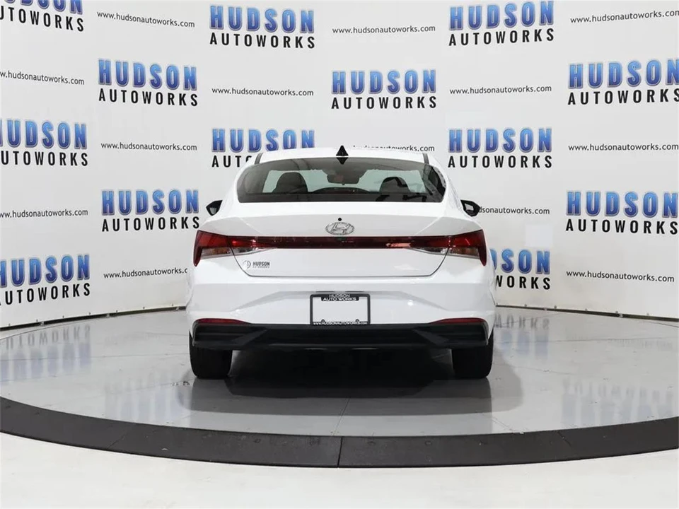 2021 Hyundai Elantra - Image 5 of 31