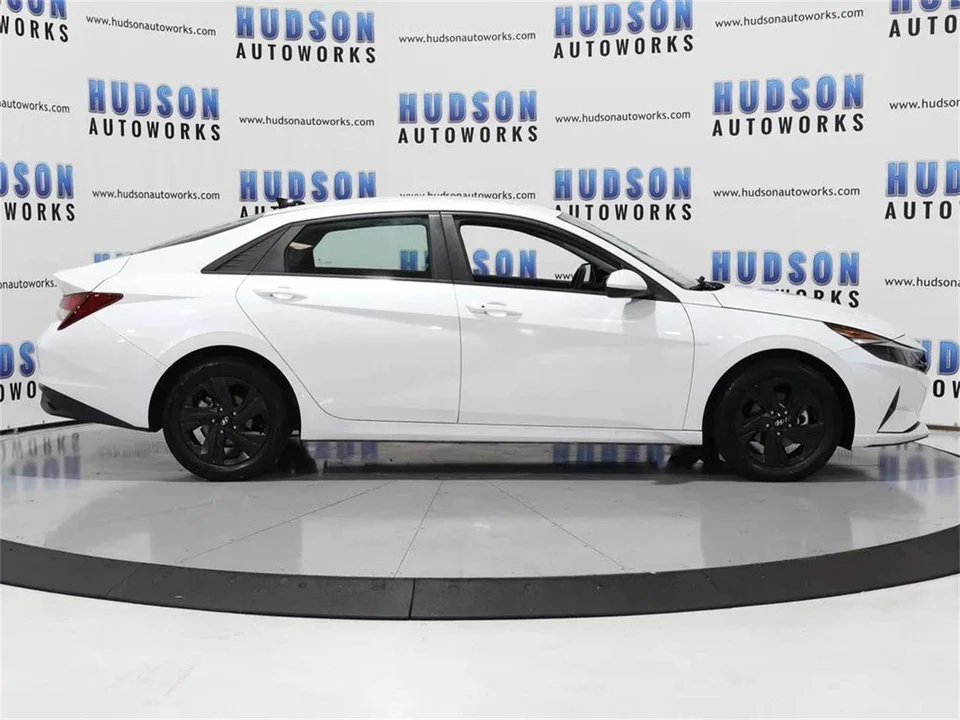 2021 Hyundai Elantra - Image 7 of 31
