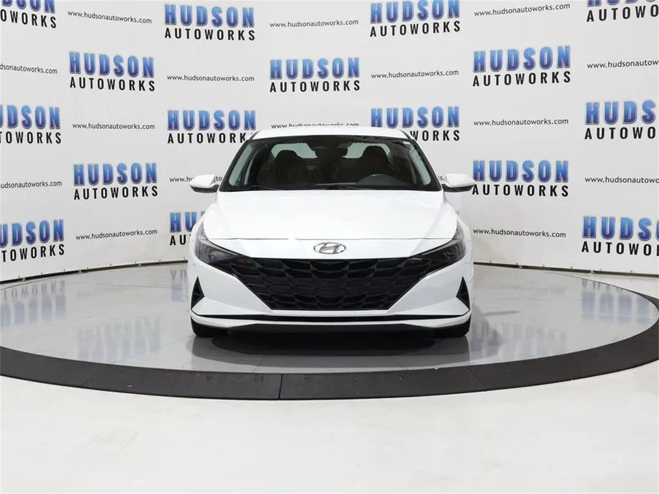 2021 Hyundai Elantra - Image 9 of 31