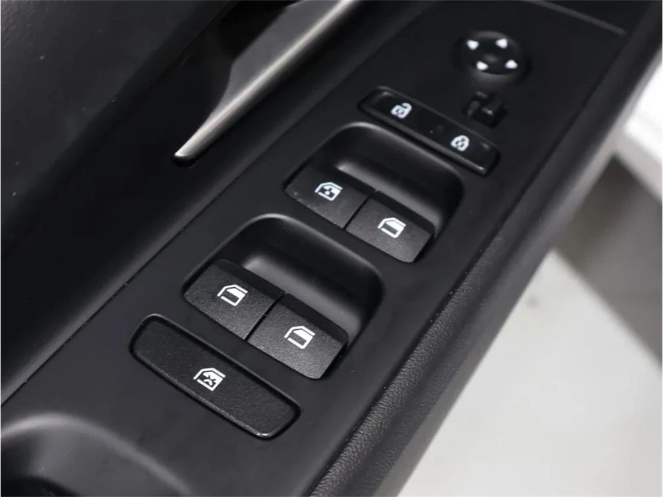 2021 Hyundai Elantra - Image 11 of 31