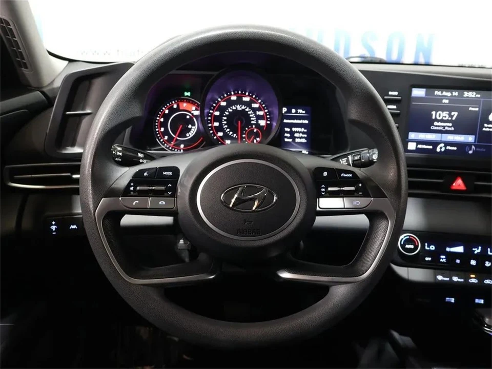 2021 Hyundai Elantra - Image 16 of 31