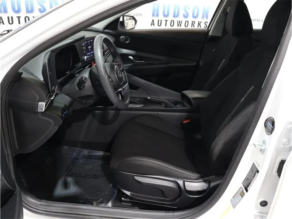 2021 Hyundai Elantra - Image 14 of 31