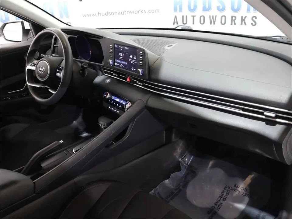 2021 Hyundai Elantra - Image 28 of 31