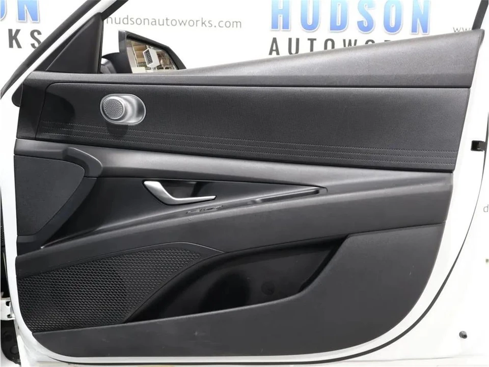 2021 Hyundai Elantra - Image 29 of 31