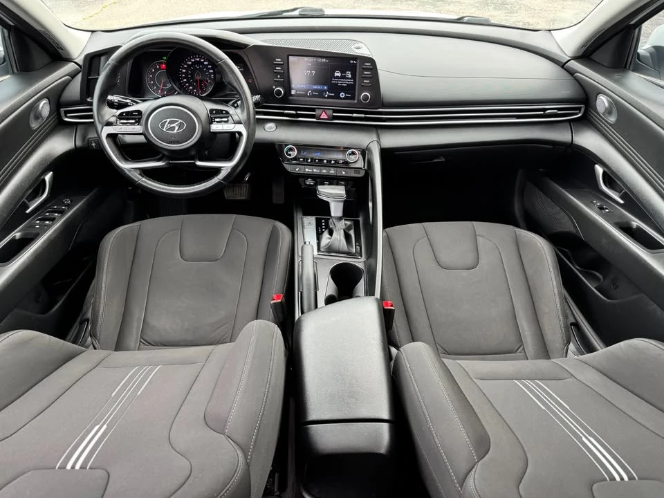 2021 Hyundai Elantra - Image 2 of 20