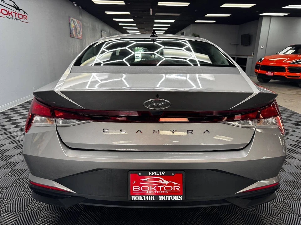 2021 Hyundai Elantra - Image 10 of 12
