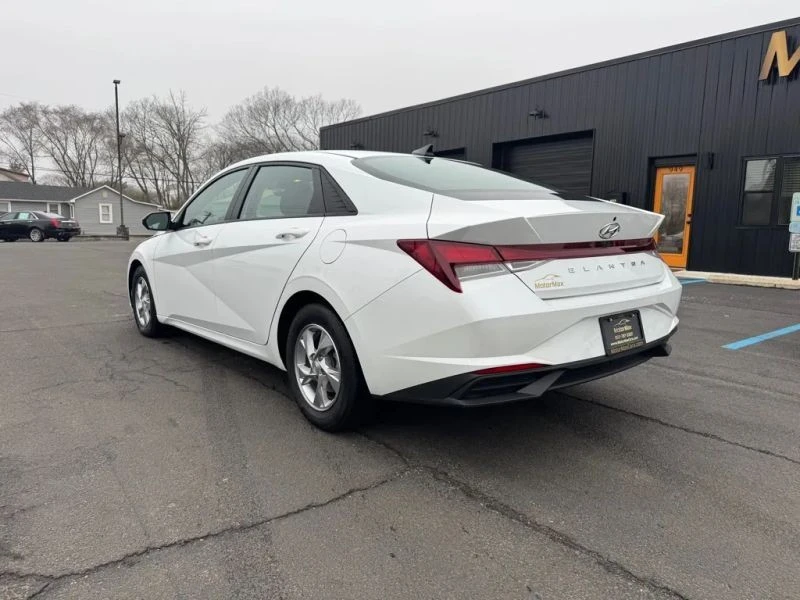 2021 Hyundai Elantra - Image 2 of 11