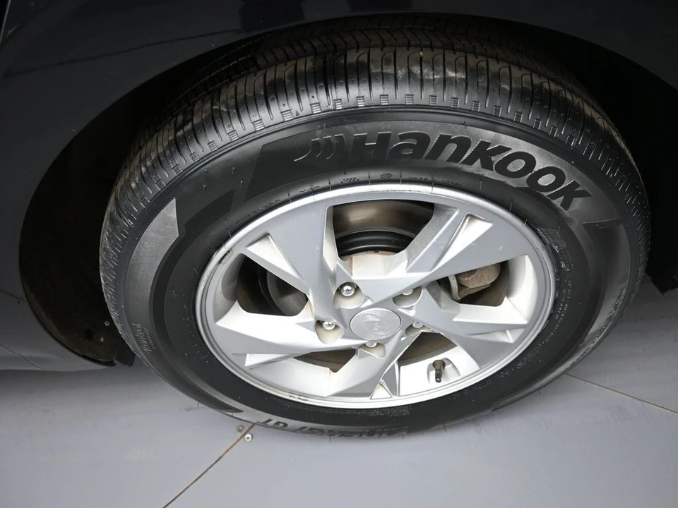 2021 Hyundai Elantra - Image 15 of 21