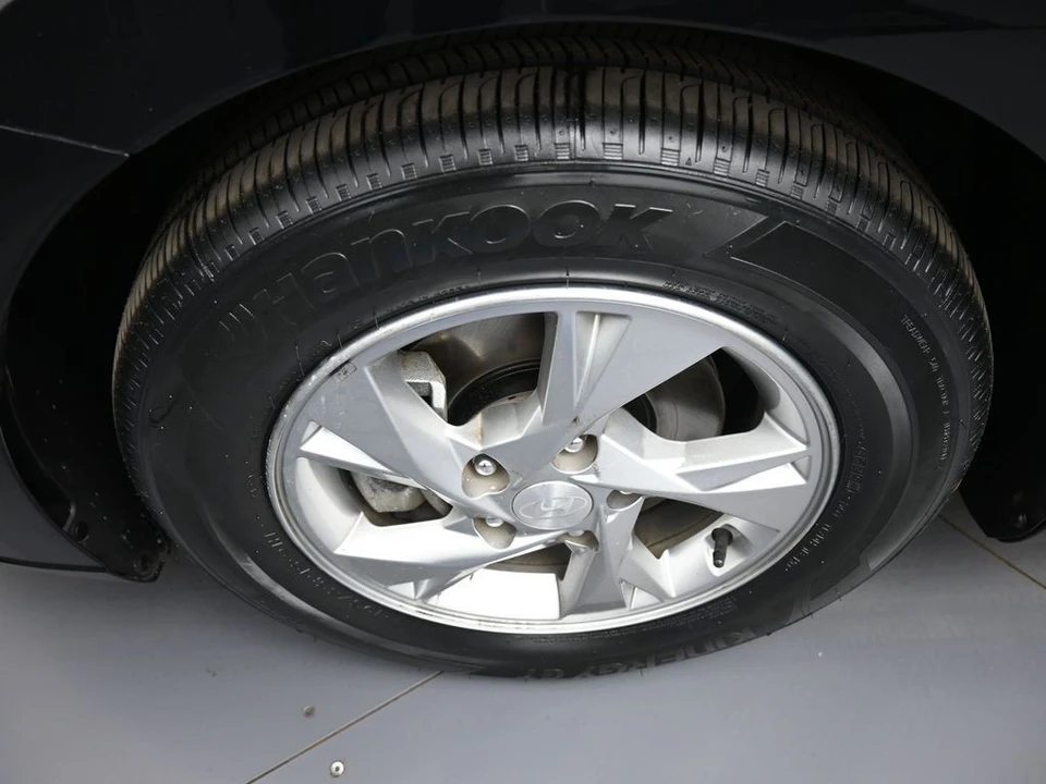 2021 Hyundai Elantra - Image 14 of 21