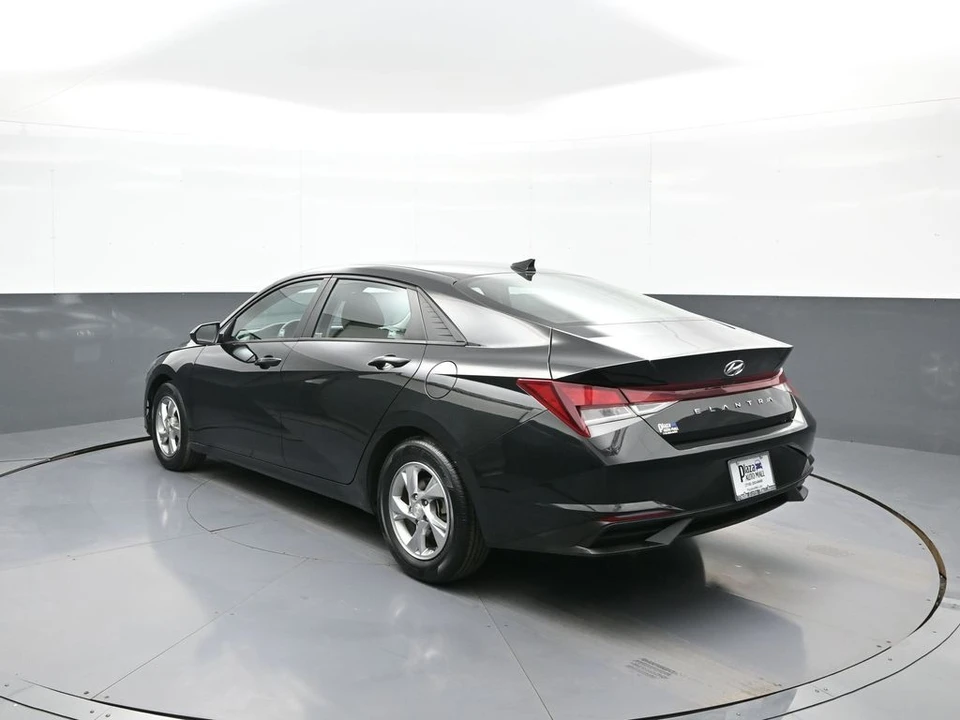 2021 Hyundai Elantra - Image 8 of 21