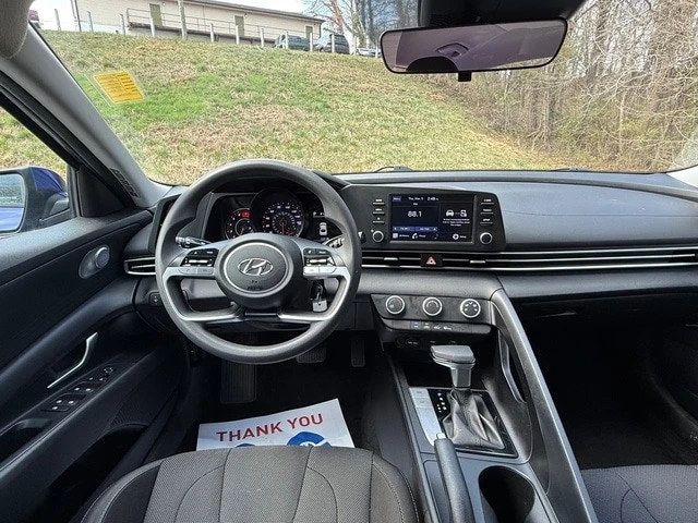 2021 Hyundai Elantra - Image 10 of 21