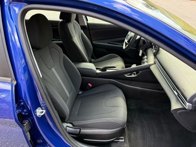 2021 Hyundai Elantra - Image 16 of 21