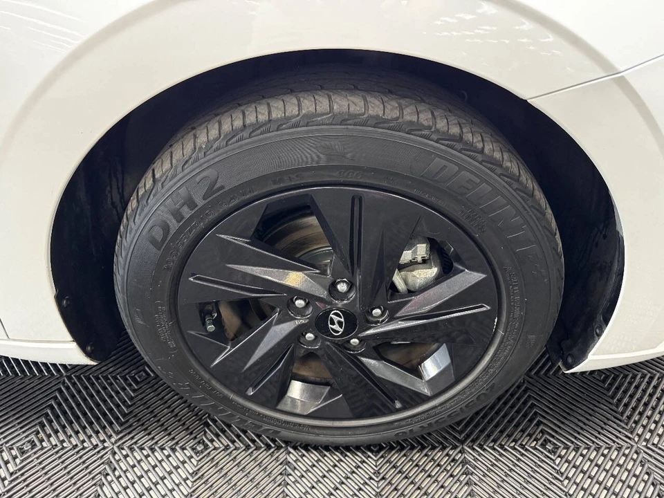 2021 Hyundai Elantra - Image 16 of 21