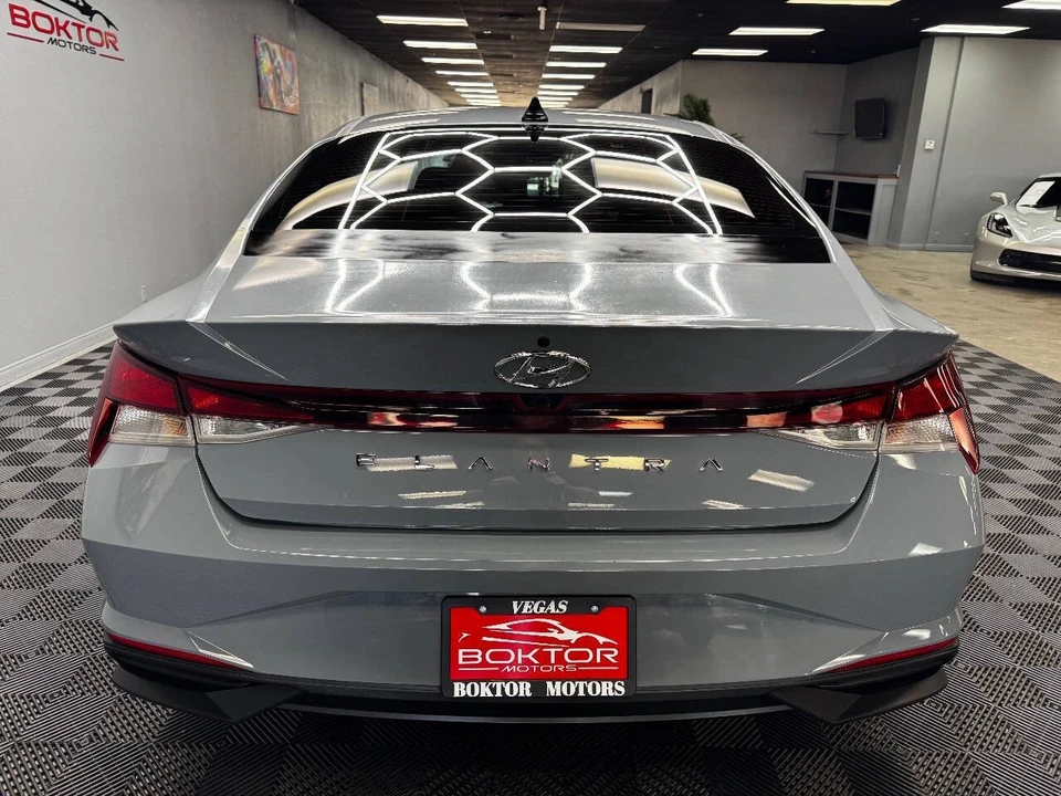 2021 Hyundai Elantra - Image 10 of 12