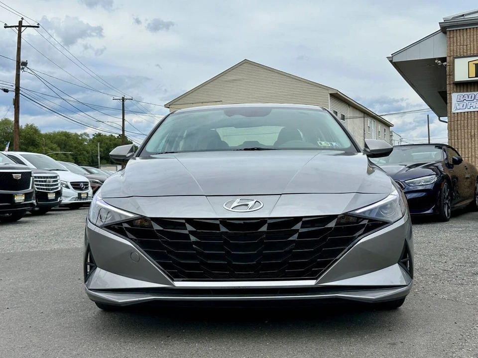 2021 Hyundai Elantra - Image 2 of 21