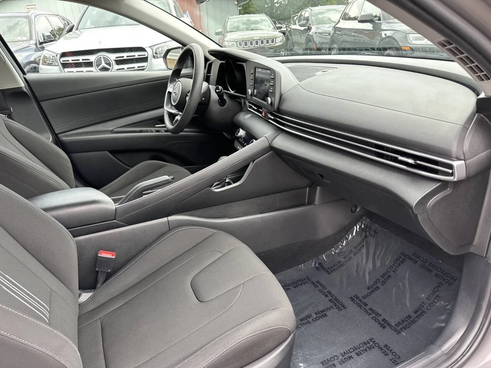 2021 Hyundai Elantra - Image 13 of 21