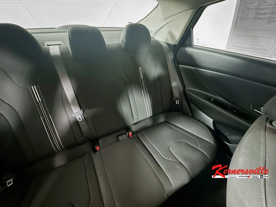 2021 Hyundai Elantra - Image 14 of 21