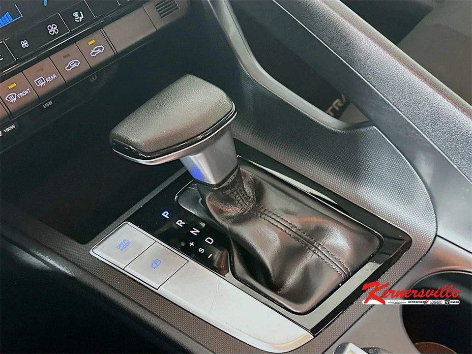2021 Hyundai Elantra - Image 16 of 21