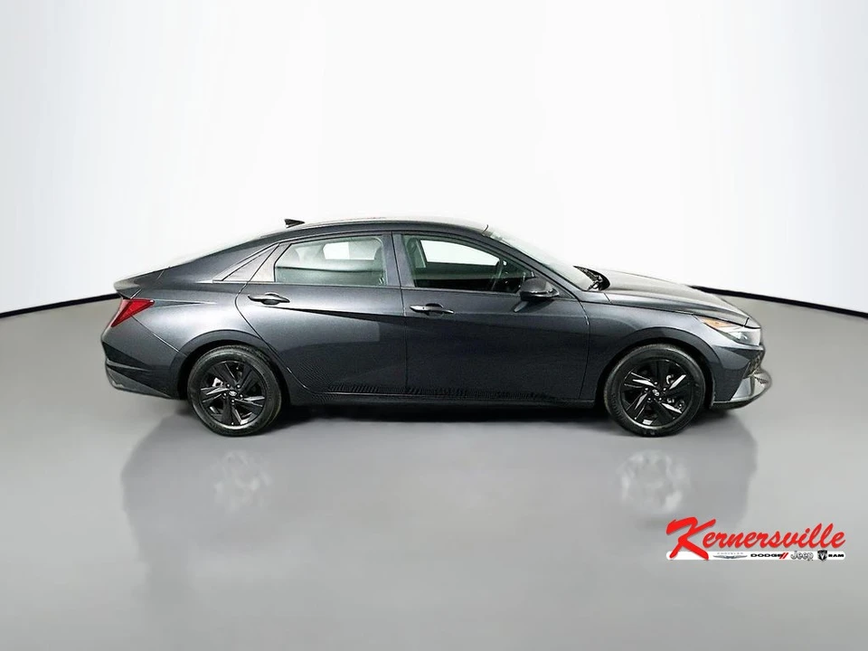 2021 Hyundai Elantra - Image 8 of 21
