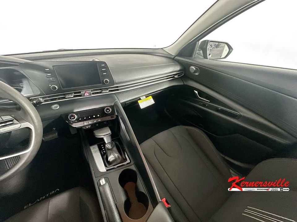 2021 Hyundai Elantra - Image 11 of 21