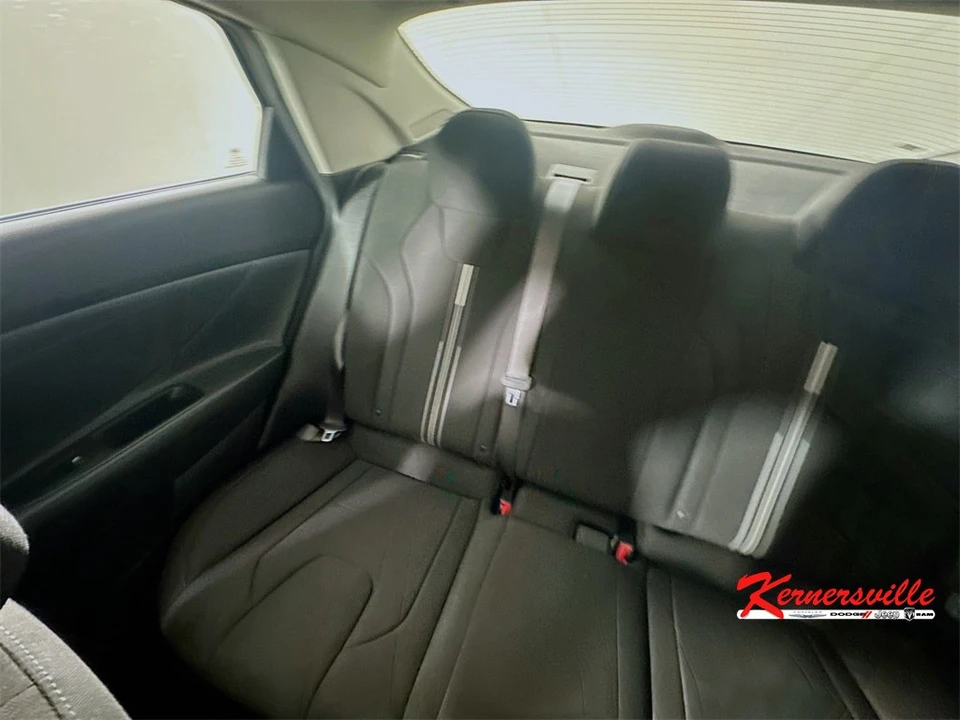 2021 Hyundai Elantra - Image 12 of 21