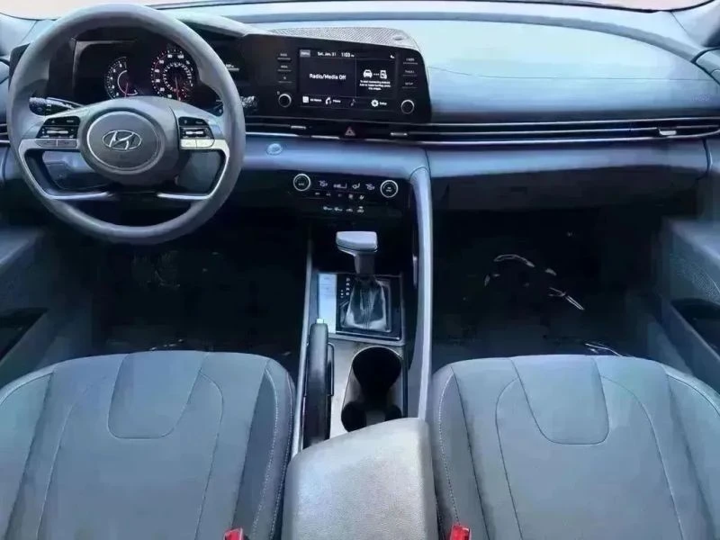 2021 Hyundai Elantra - Image 10 of 12