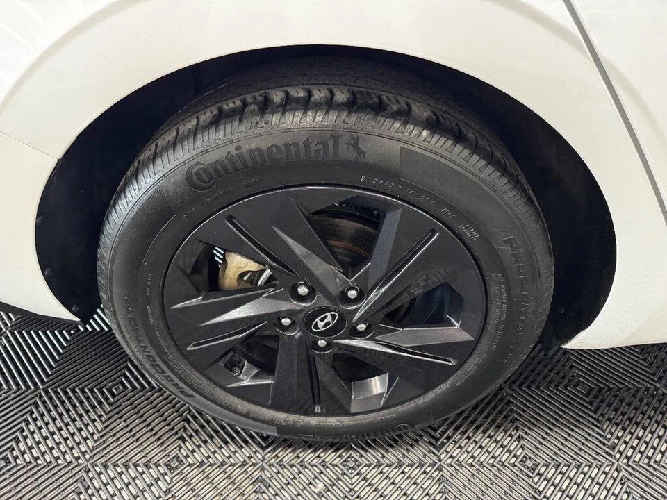 2021 Hyundai Elantra - Image 19 of 31