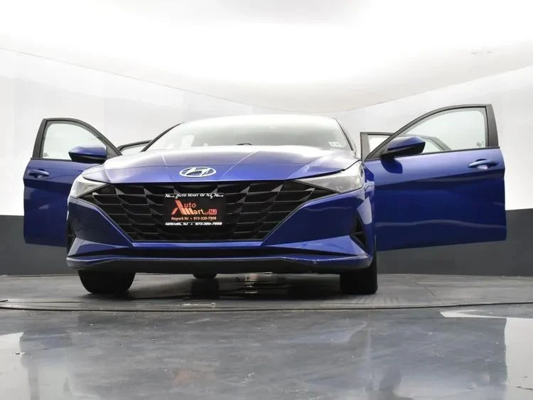 2021 Hyundai Elantra - Image 11 of 12