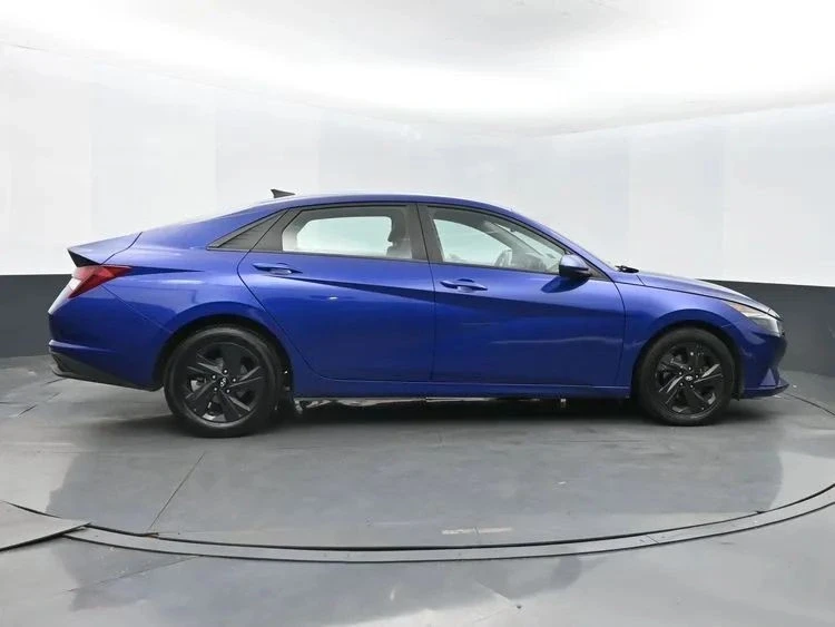 2021 Hyundai Elantra - Image 4 of 12