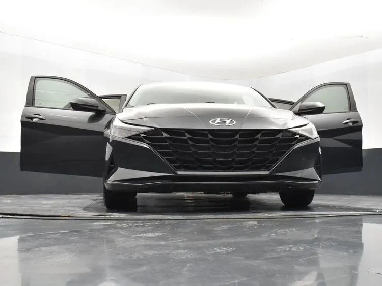 2021 Hyundai Elantra - Image 11 of 12