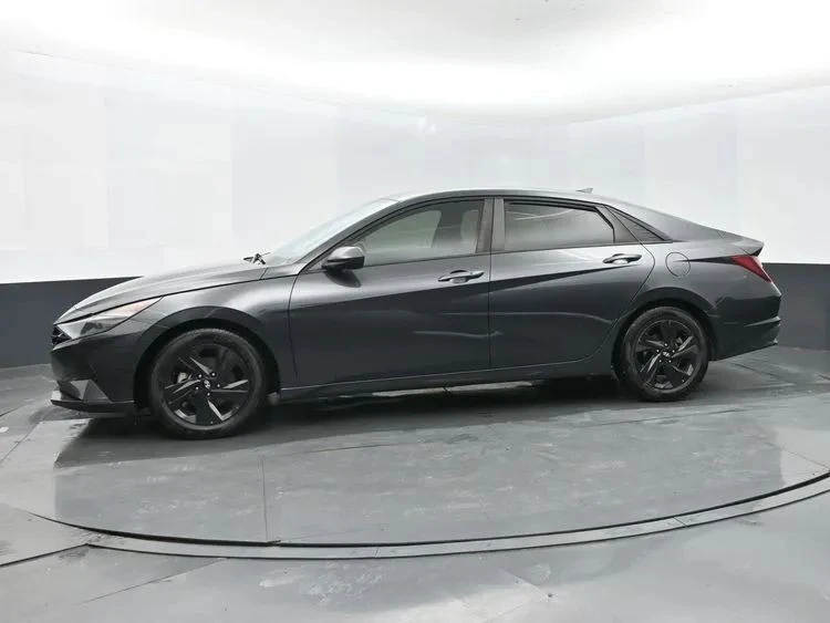 2021 Hyundai Elantra - Image 5 of 12