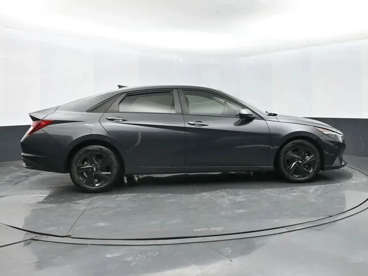 2021 Hyundai Elantra - Image 4 of 12