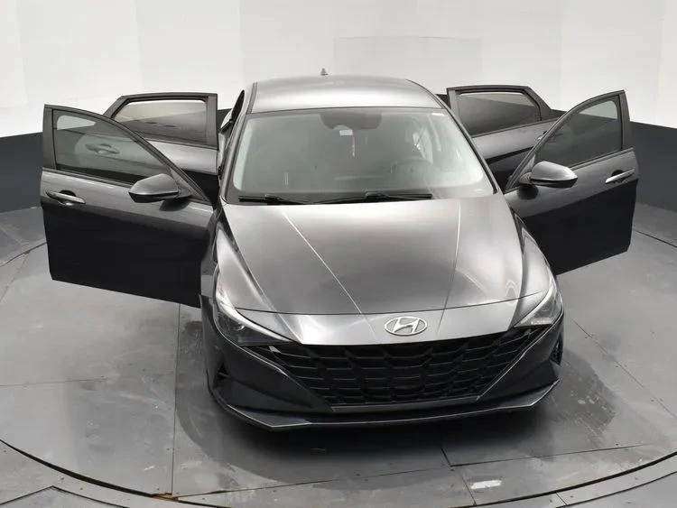 2021 Hyundai Elantra - Image 10 of 12