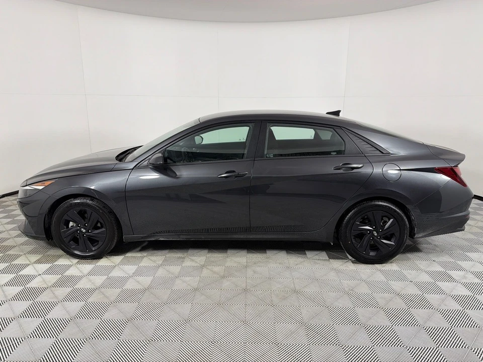2021 Hyundai Elantra - Image 8 of 12