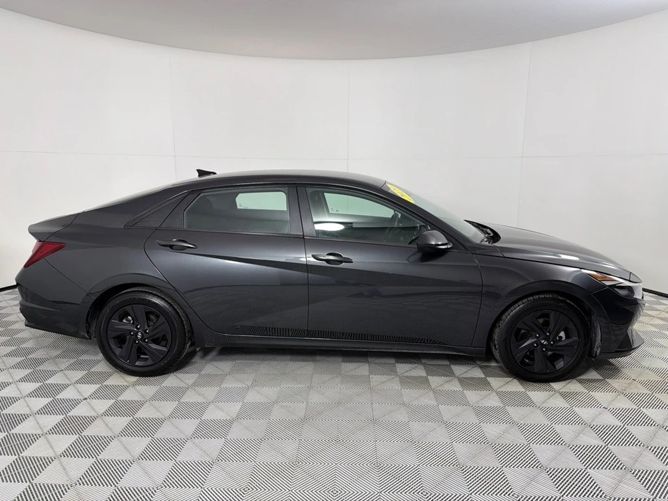 2021 Hyundai Elantra - Image 4 of 12