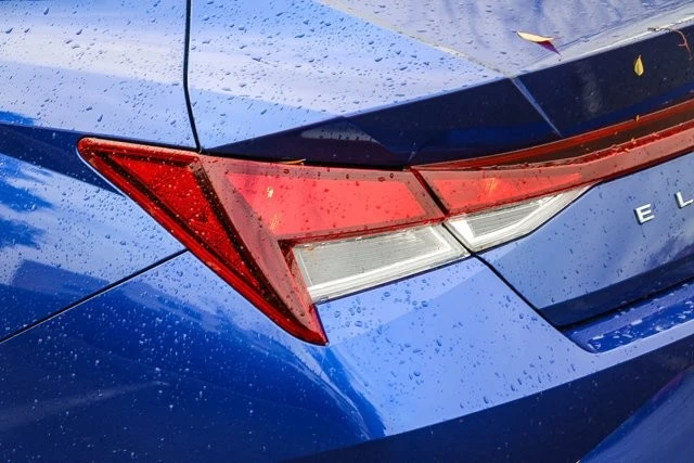 2021 Hyundai Elantra - Image 11 of 12