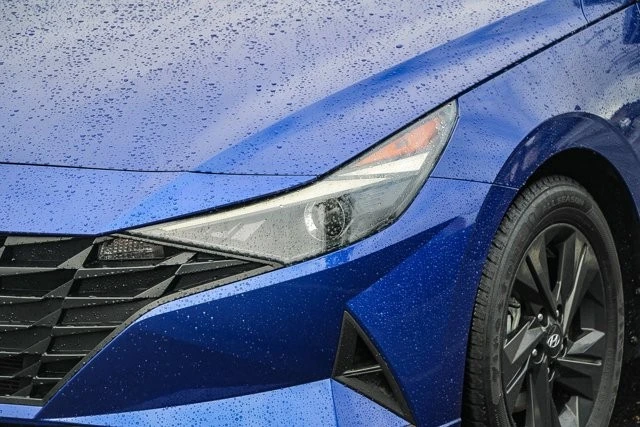2021 Hyundai Elantra - Image 8 of 12