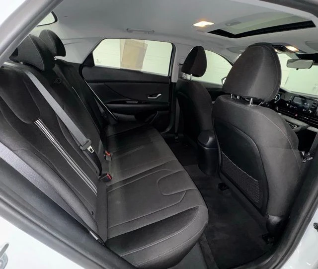 2021 Hyundai Elantra - Image 11 of 21