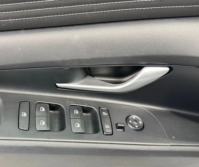 2021 Hyundai Elantra - Image 19 of 21