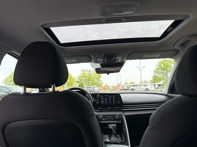2021 Hyundai Elantra - Image 14 of 21