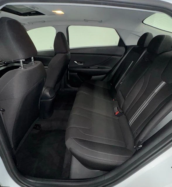 2021 Hyundai Elantra - Image 10 of 21