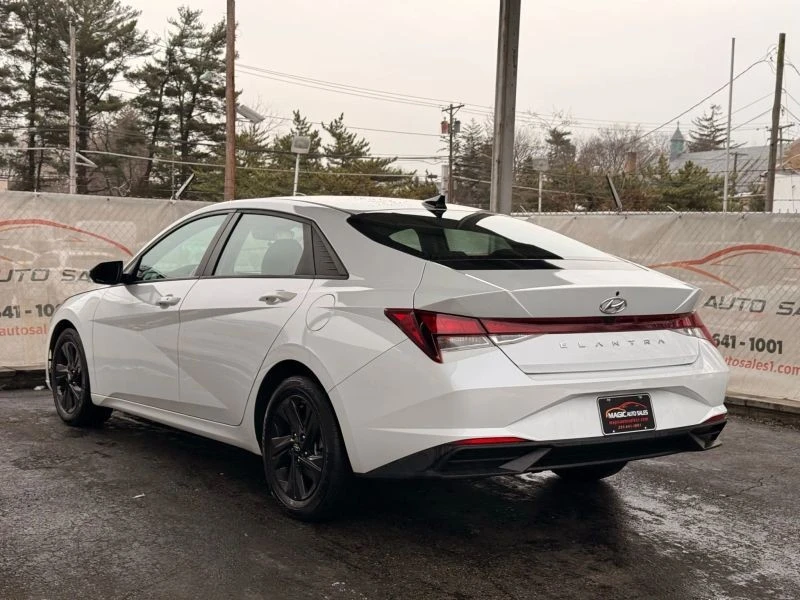 2021 Hyundai Elantra - Image 11 of 12